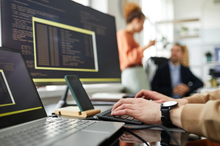 programmer-typing-codes-on-computer-at-table-2026-01-08-07-35-02-utc